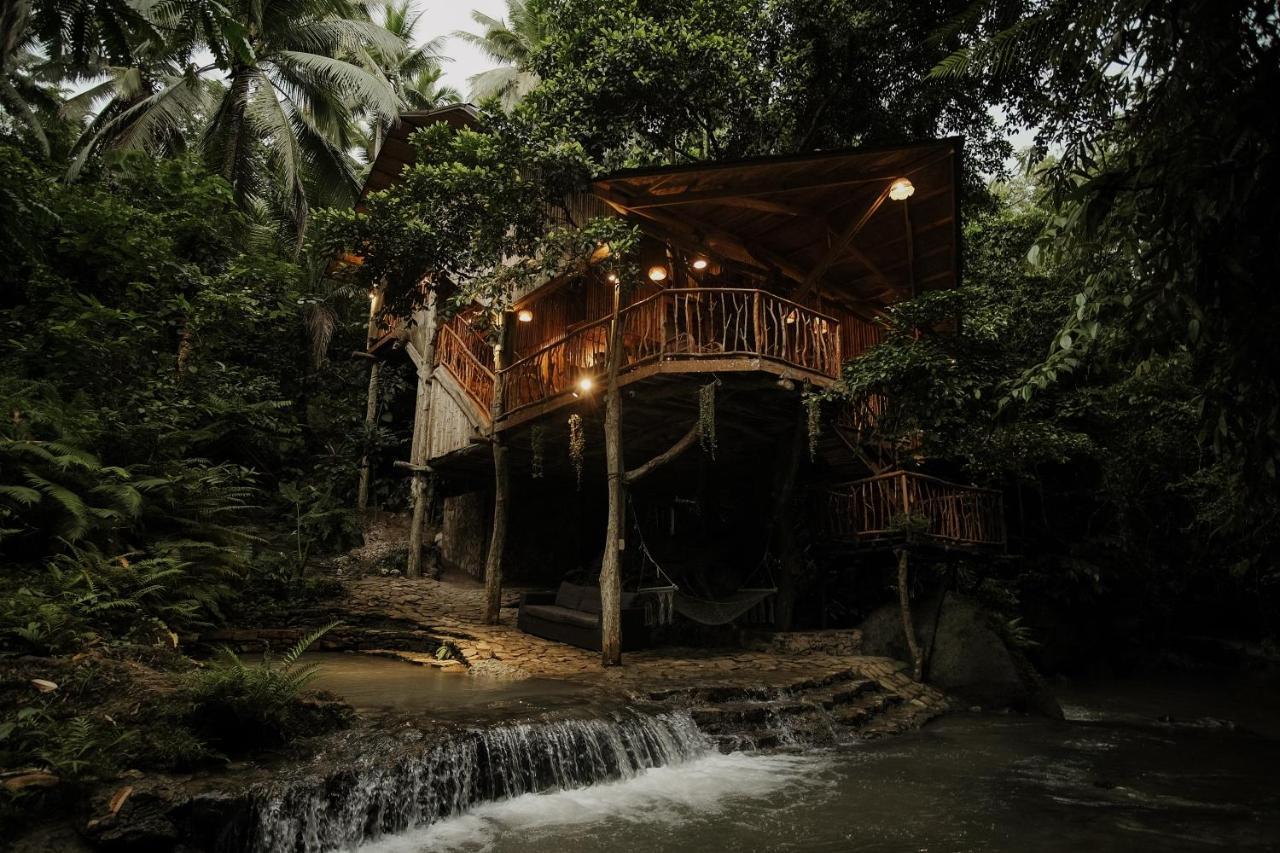 Treehouse De Valentine Villa Balamban Екстериор снимка
