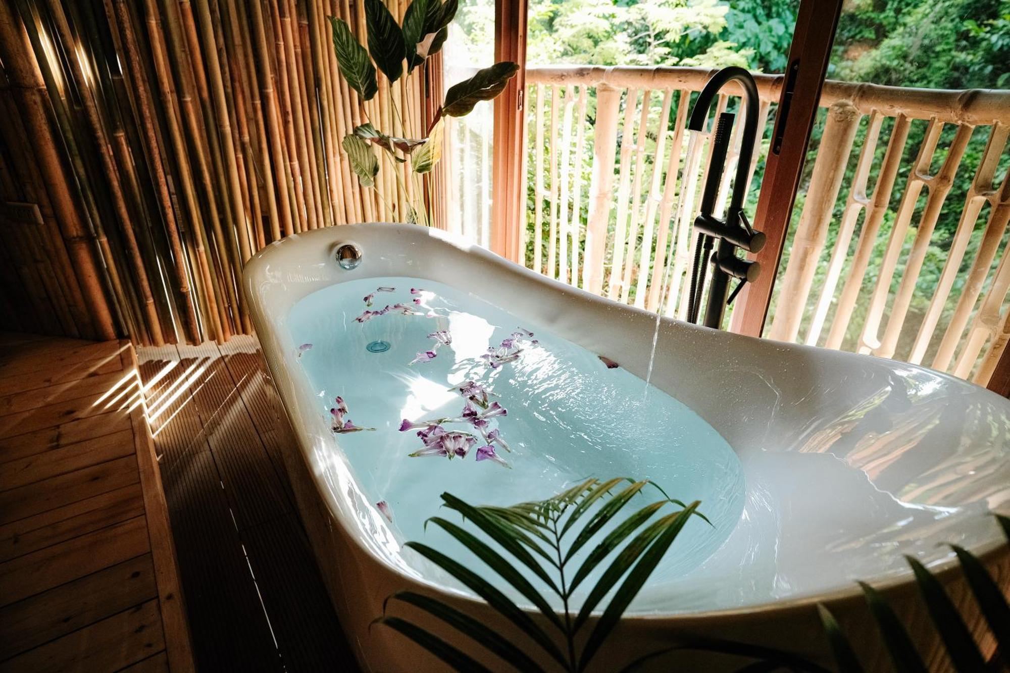 Treehouse De Valentine Villa Balamban Екстериор снимка